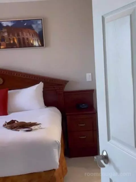 Signature Two Bedroom Suite bed picture #1