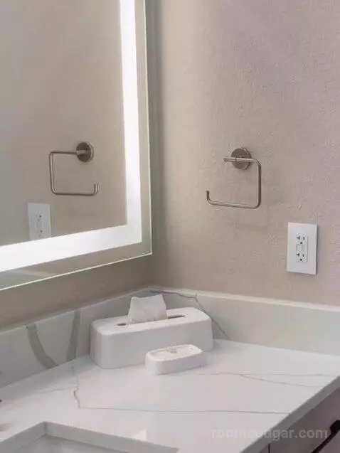 Signature Two Bedroom Suite bathroom picture #3