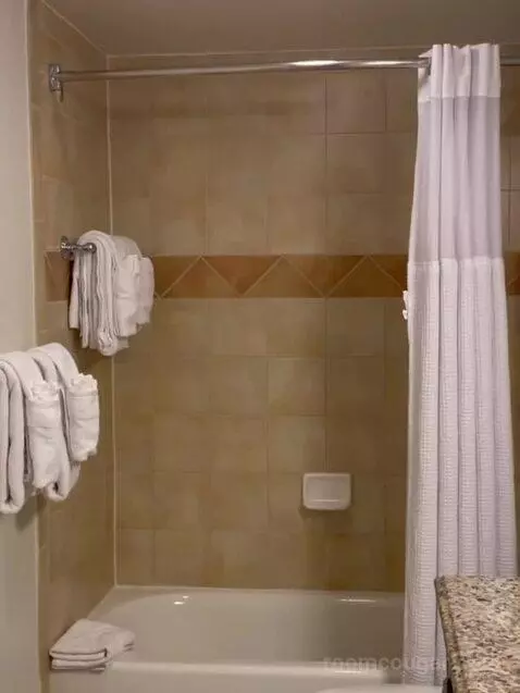 Two-Bedroom Villa bathroom picture #1