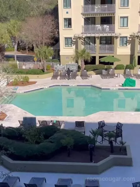 Two-Bedroom Villa with One King and Two Queen Beds with Sofa Bed and Garden View view picture #3