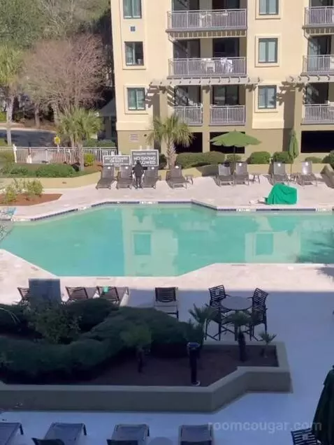 Two-Bedroom Villa with One King and Two Queen Beds with Sofa Bed and Garden View view picture #4