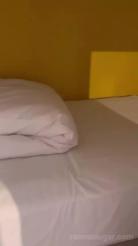 Jr Suite (Spring break) bed picture #11