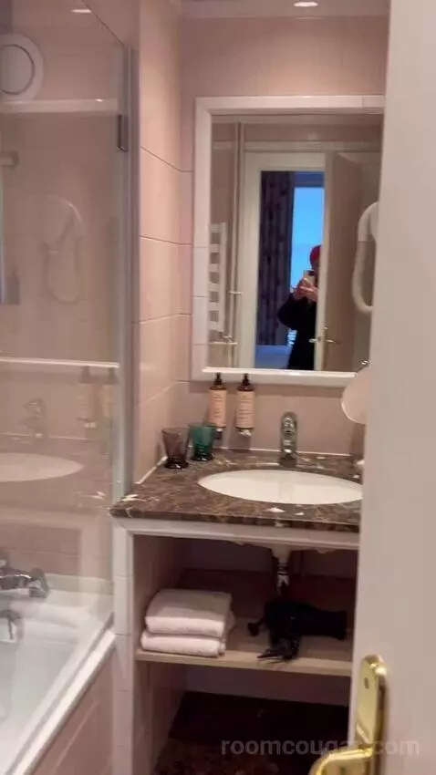 Classic Double Room (#30) bathroom picture #10