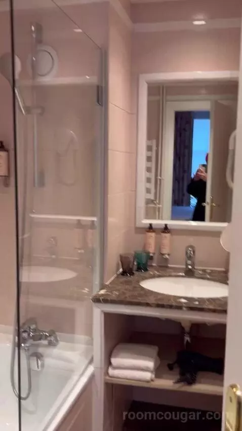 Classic Double Room (#30) bathroom picture #12