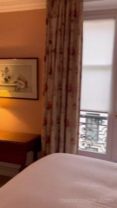 Classic Double Room (#30) bed picture #8
