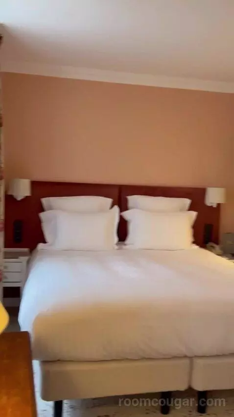 Classic Double Room (#30) bed picture #11