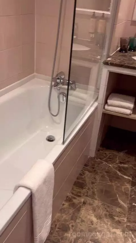 Classic Double Room (#30) bathroom picture #7
