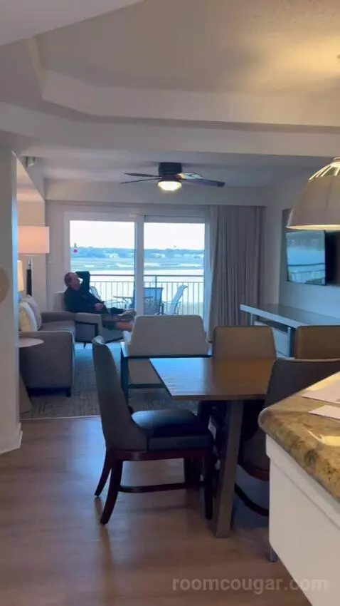 Two-Bedroom Villa with Balcony at Harbor Point (#409) view picture #3