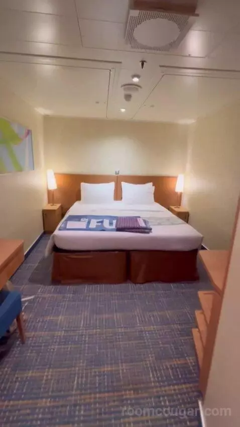 Interior Stateroom (#7344) bed picture #1