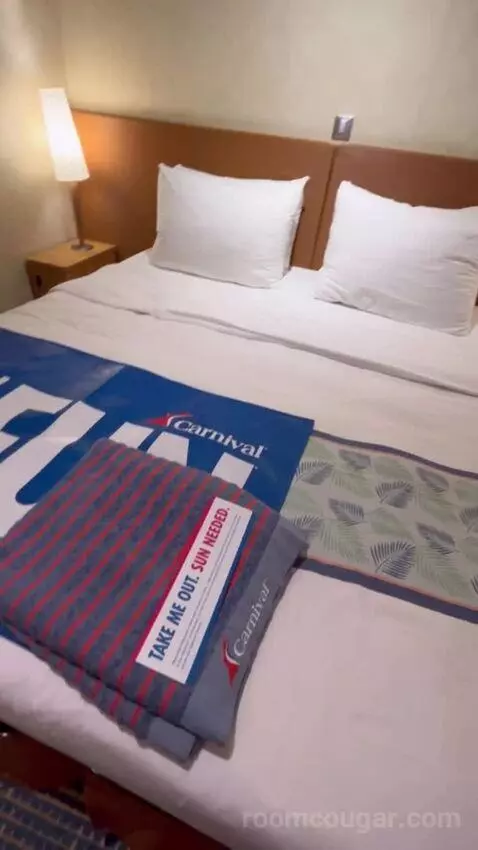 Interior Stateroom (#7344) bed picture #10