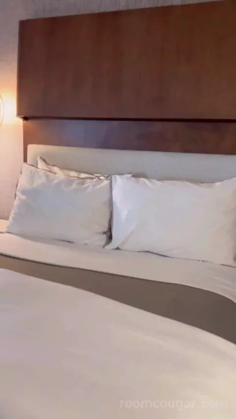 Traditional Island View, Guest Room, 2 Queen, Limited View (#5061) bed picture #5