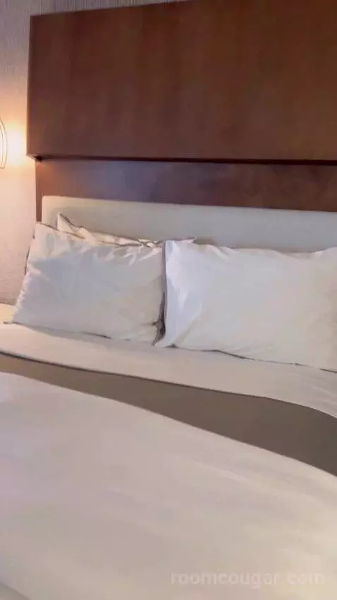 Traditional Island View, Guest Room, 2 Queen, Limited View (#5061) bed picture #6