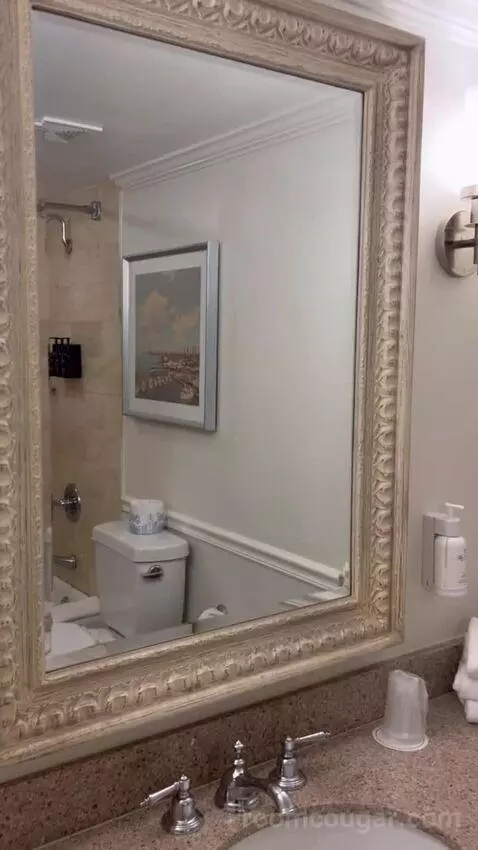 Shores Double Guestroom (#829) bathroom picture #5