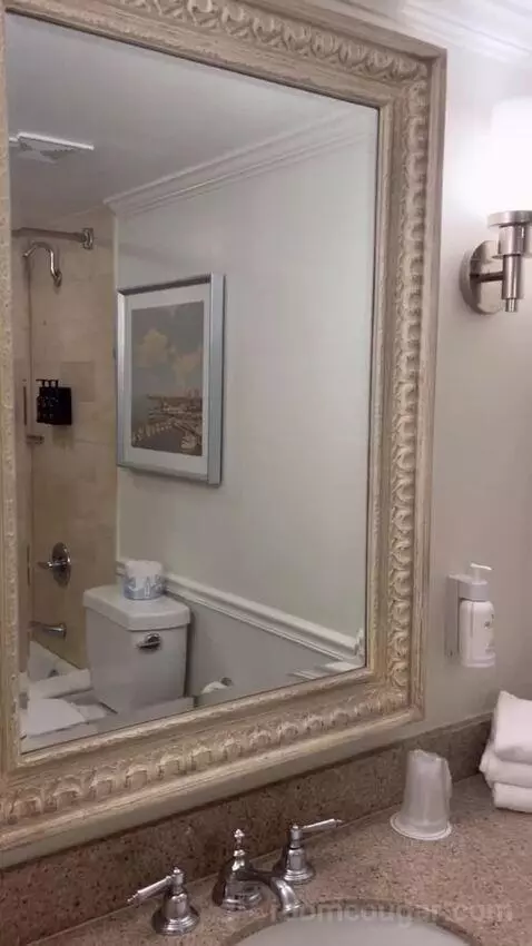Shores Double Guestroom (#829) bathroom picture #6