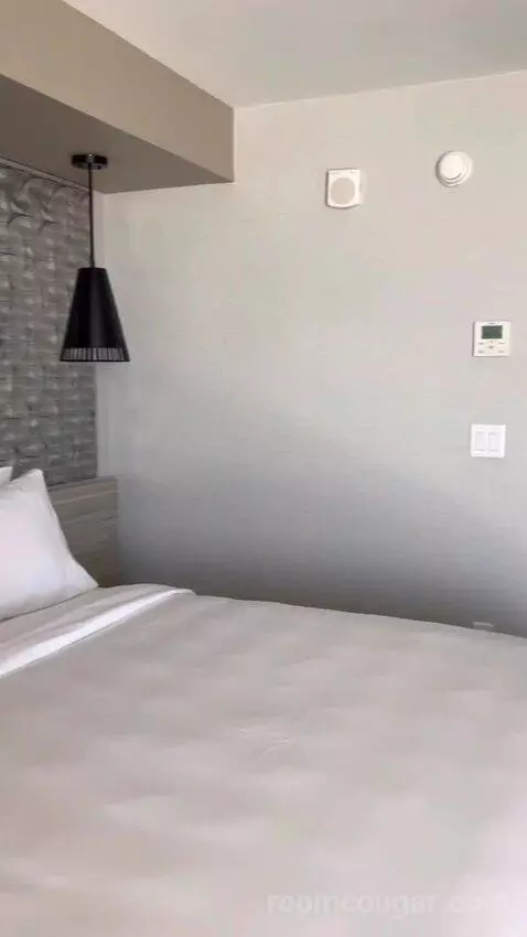 King Room with Oceanfront - Low Floor (#503) bed picture #7