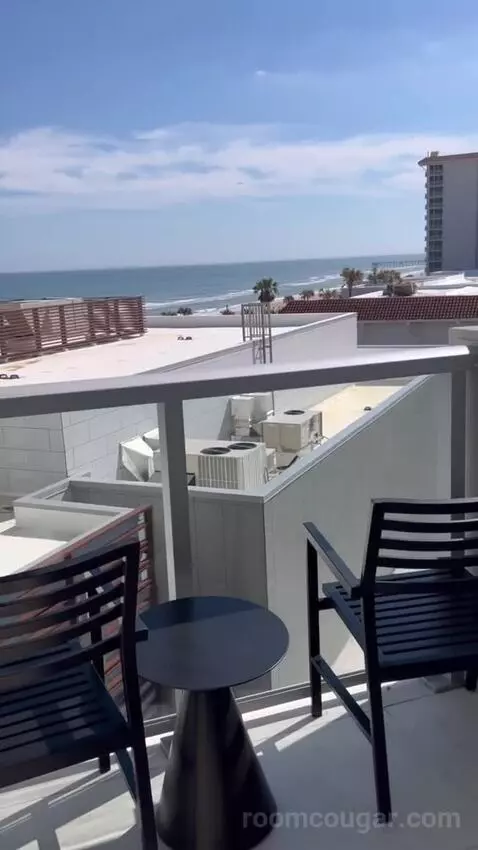 King Room with Oceanfront - Low Floor (#503) view picture #2
