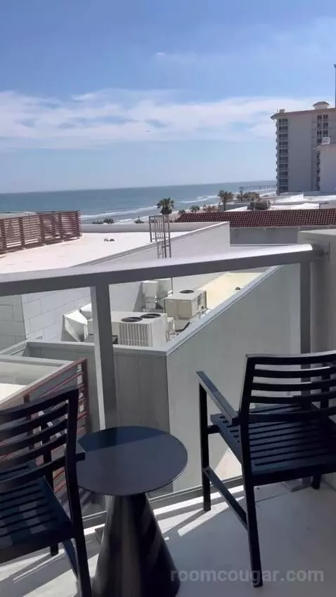 King Room with Oceanfront - Low Floor (#503) view picture #3