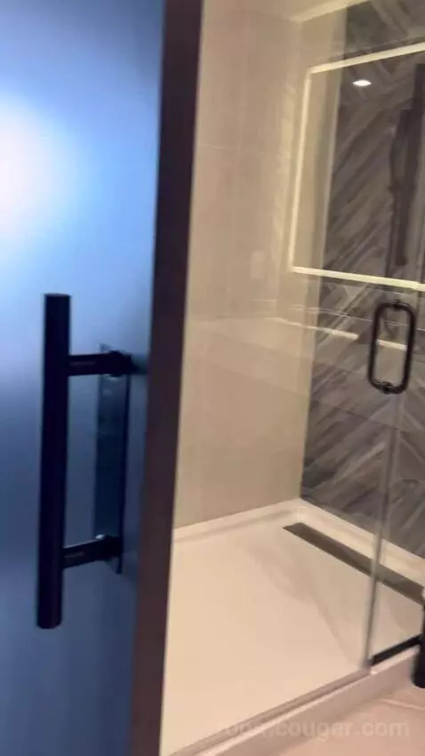 King Room with Oceanfront - Low Floor (#503) bathroom picture #10