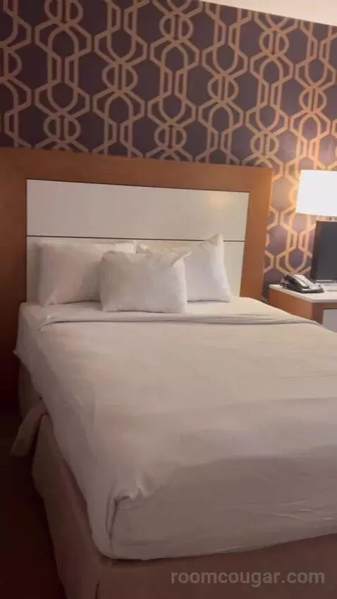 Havana Premium Room 2 Queen (#5528) bed picture #8