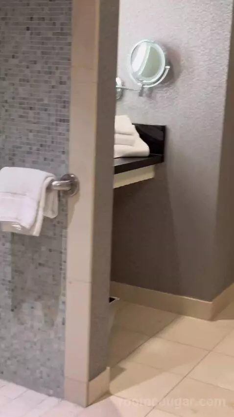 Chelsea Tower, Wraparound Balcony Wheelchair Accessible (#1602) bathroom picture #10
