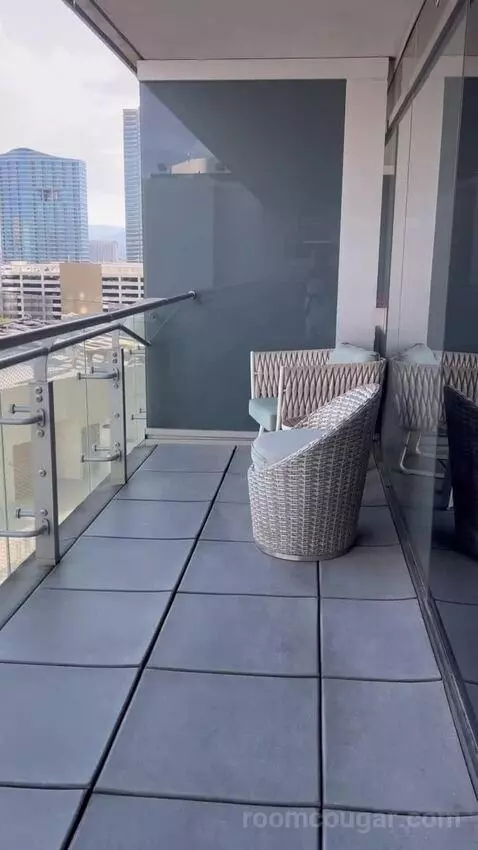 Chelsea Tower, Wraparound Balcony Wheelchair Accessible (#1602) view picture #1