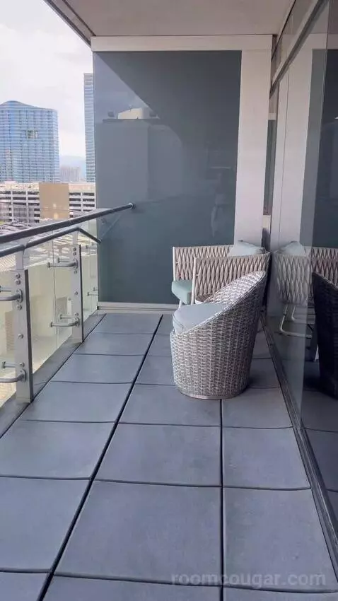 Chelsea Tower, Wraparound Balcony Wheelchair Accessible (#1602) view picture #2