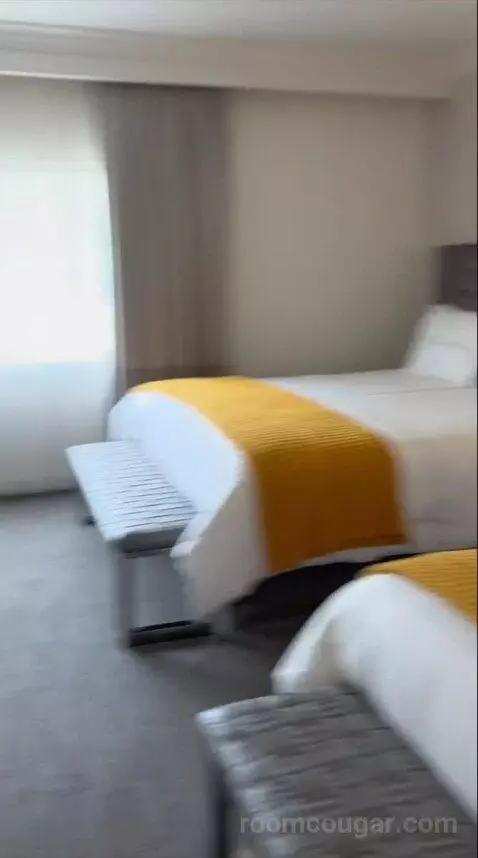 Huntley King Room (#402) bed picture #4