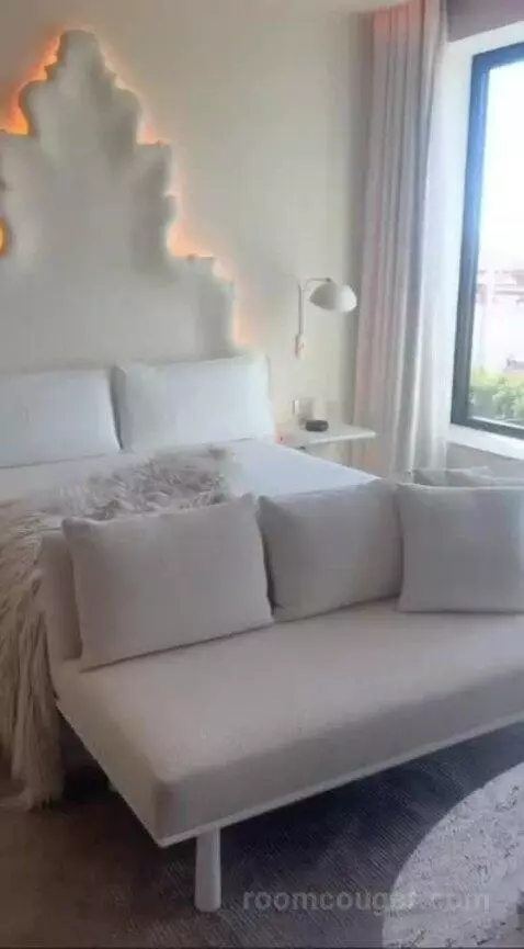 Penthouse Suite, 1 Bedroom (Penthouse) bed picture #4