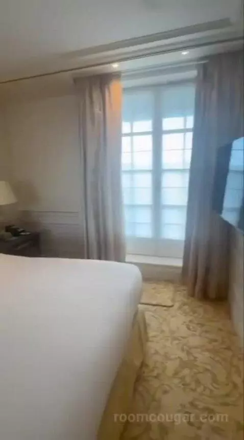 La Suite Chaillot bed picture #7