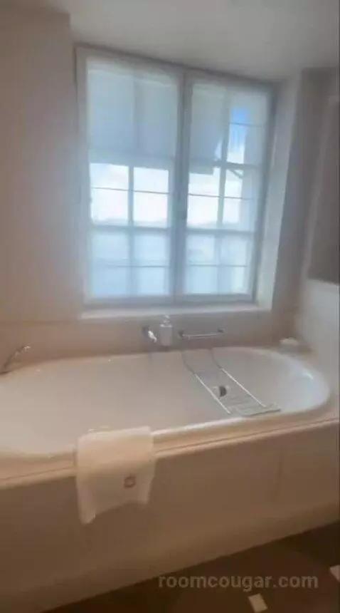 La Suite Chaillot bathroom picture #4
