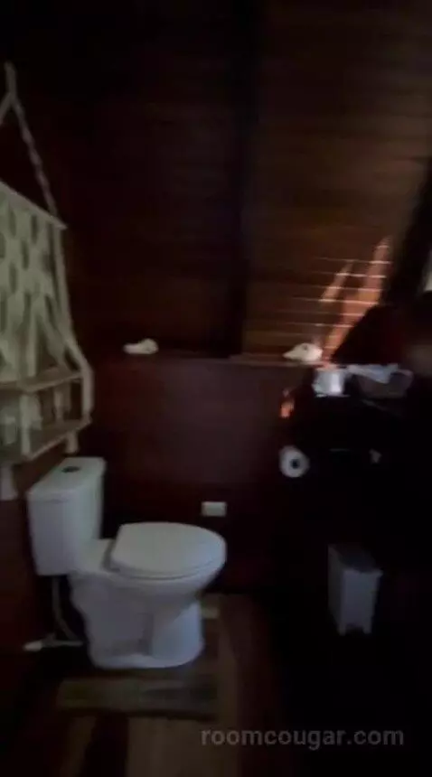 Luna Deluxe Bungalow (#1) bathroom picture #9