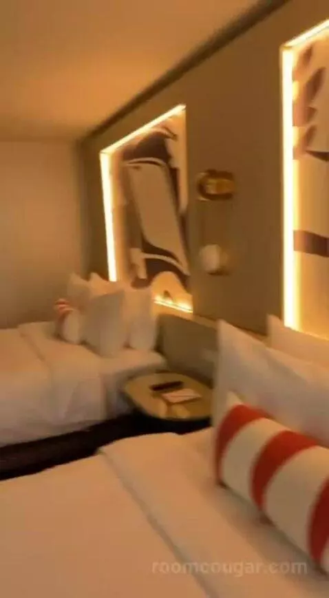 Standard (#220) bed picture #7