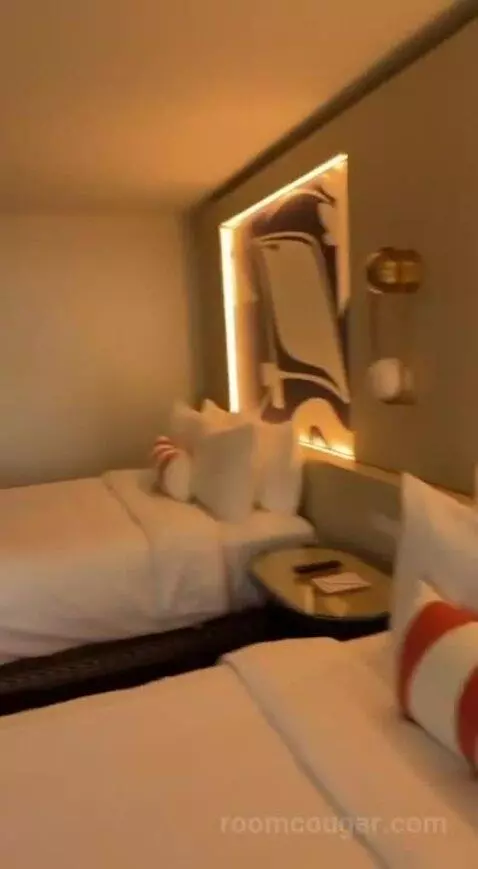 Standard (#220) bed picture #8