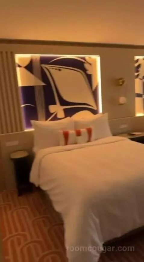 Standard (#220) bed picture #1