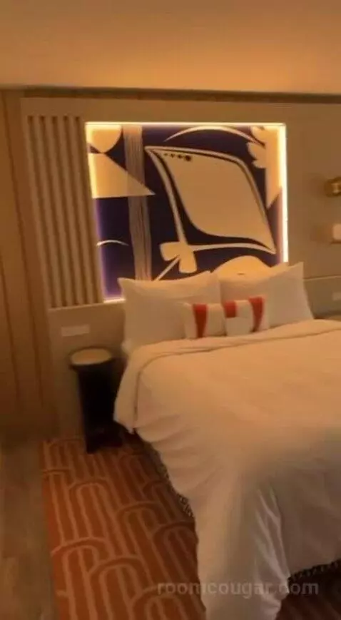 Standard (#220) bed picture #2