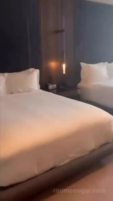 Deluxe Guest Room with 2 Queen, City View bed picture #2