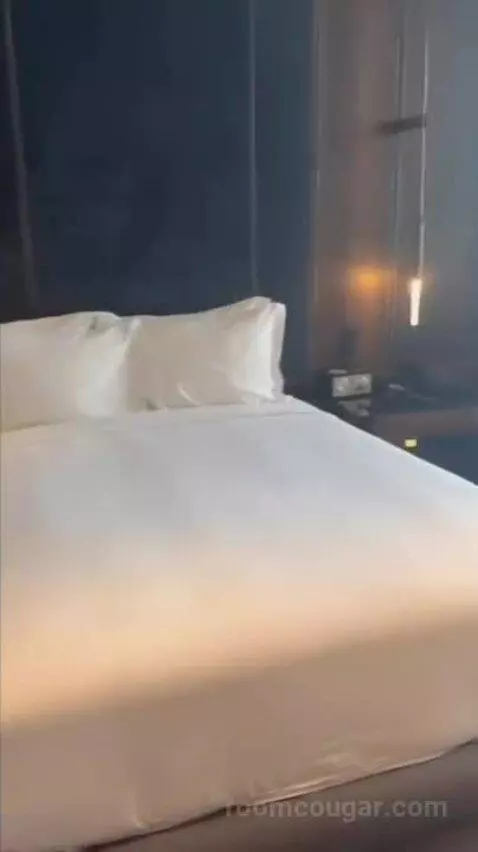 Deluxe Guest Room with 2 Queen, City View bed picture #4