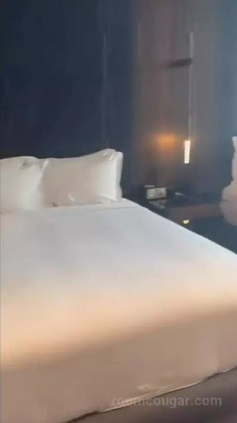 Deluxe Guest Room with 2 Queen, City View bed picture #5