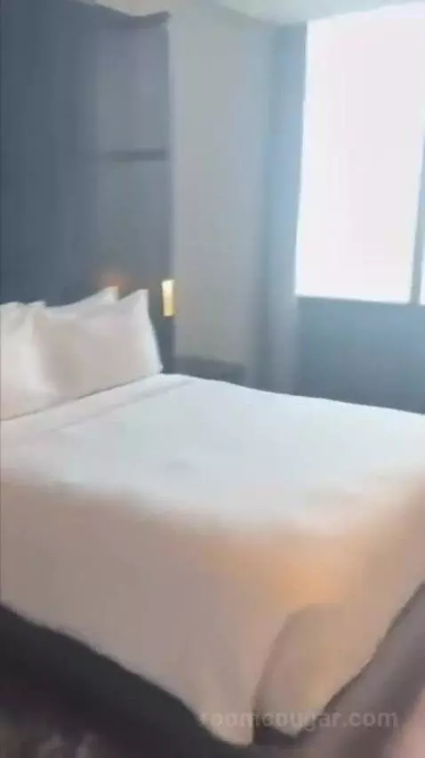 Deluxe Guest Room with 2 Queen, City View bed picture #9