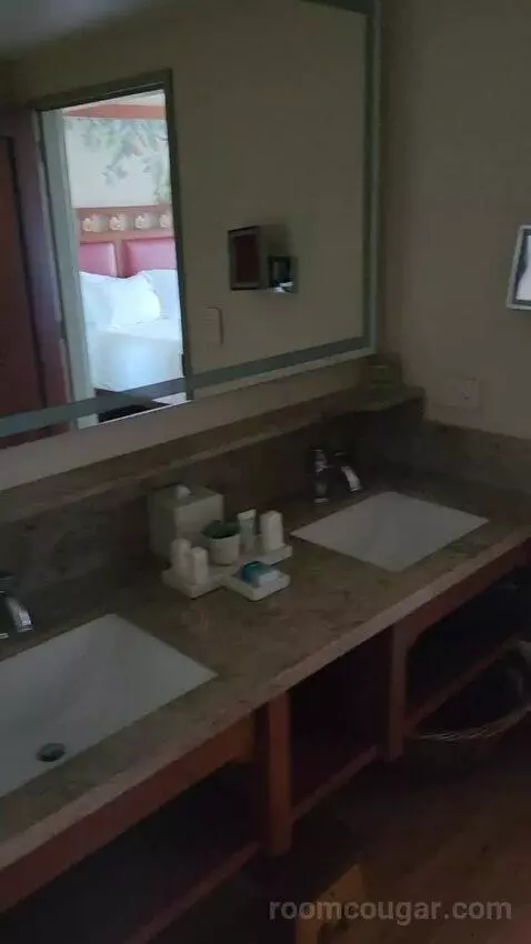 2 Bedroom Suite (#4327-4329) bathroom picture #8