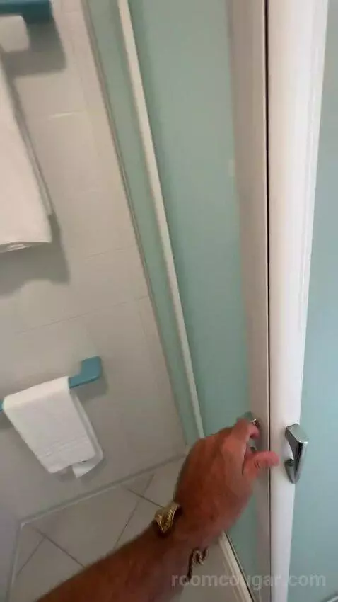 Standard (#206) bathroom picture #11