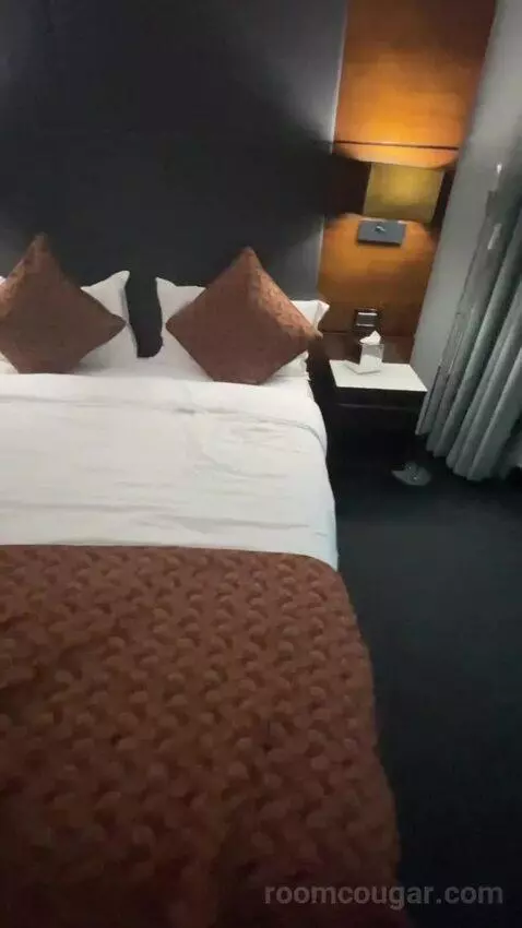 Deluxe Double Room (#115) bed picture #2