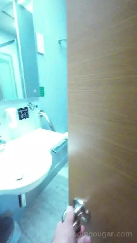 Double Room (#208) bathroom picture #2