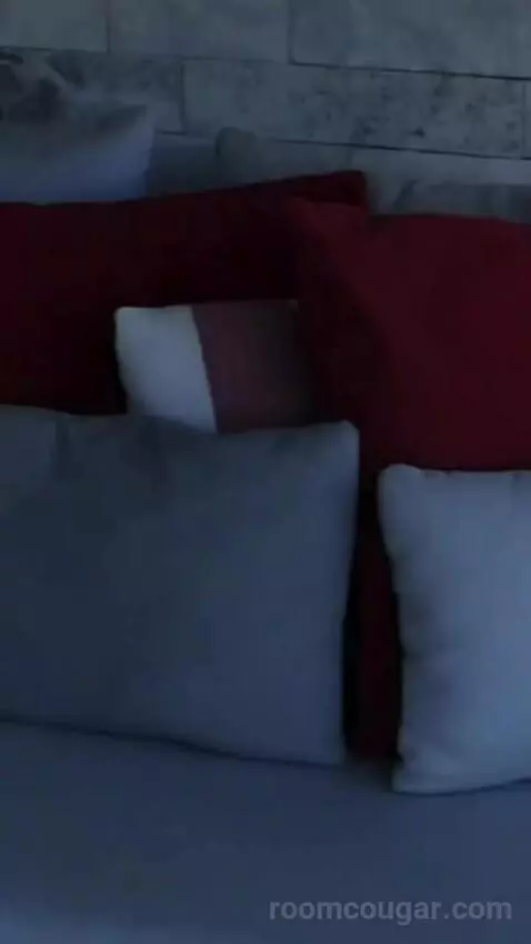 Deluxe King Room (#24) bed picture #1