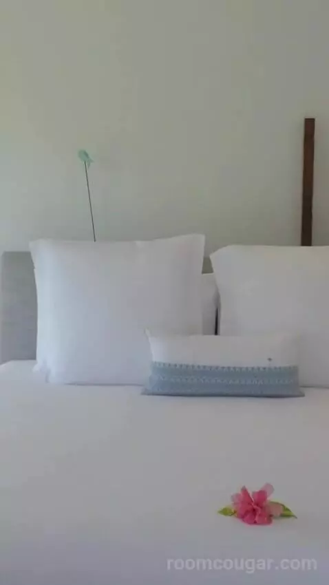 Suite (#703) bed picture #10
