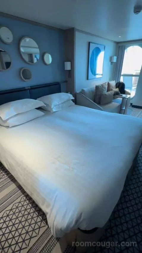 Balcony Cabin (#9.104) bed picture #8