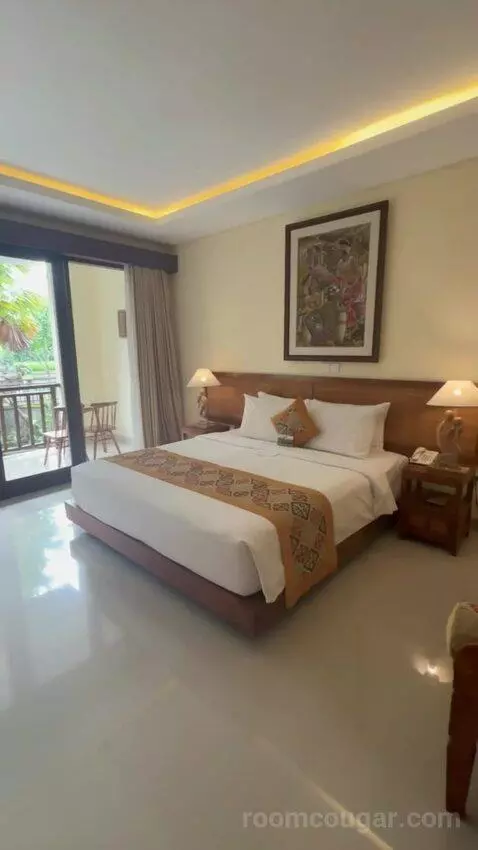 Superior Garden and Pool View with Balcony (N/A) view picture #3