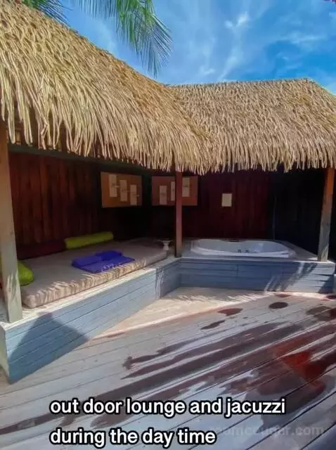 Jacuzzi Beach Villa (#128) bed picture #2