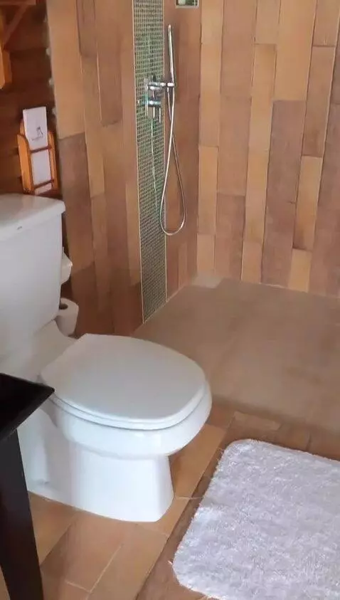 Sangu Water Villa (#505) bathroom picture #2