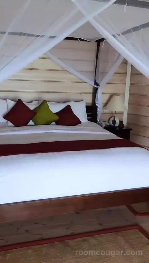 Sangu Water Villa (#505) bed picture #5